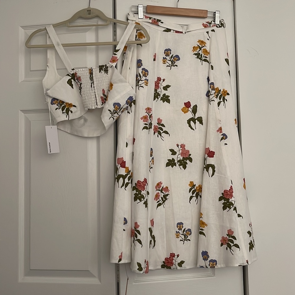 NWT Reformation Cole Two Piece, size 6, white linen floral, crop top skirt - Picture 10 of 13